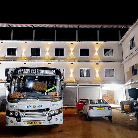 Kamath Inn Māvalli Exteriör bild